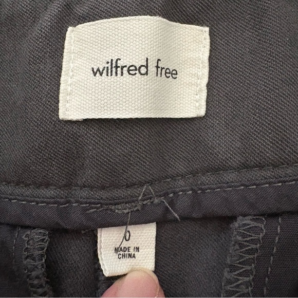 Aritzia Wilfred Free Picture Cargo Dark Grey Pants size 0 - Picture 6 of 8